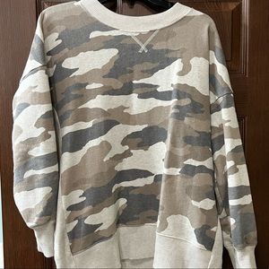 AERIE Camo Oversized Long Sleeve Terry Crewneck Sweatshirt Sz M